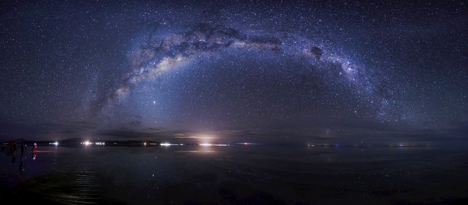 Salar de Uyuni at night