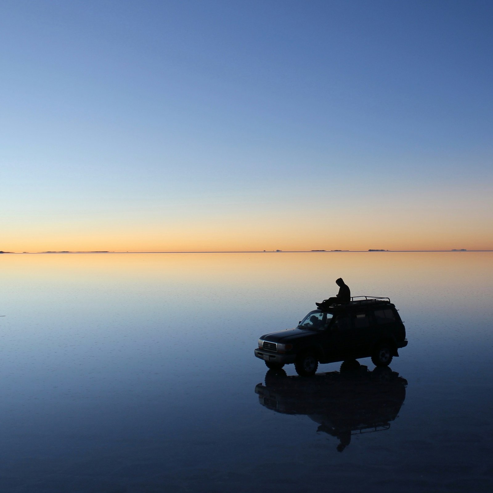 Sunrise and sunset in Salar de Uyuni