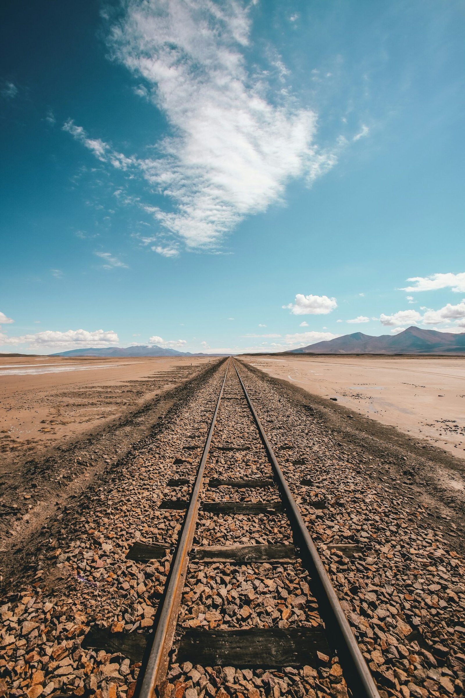 The vast expanse of Salar de Uyuni